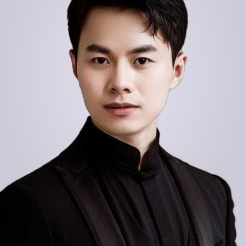 郭龙腾照片